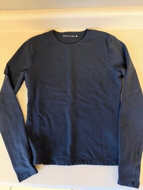 Abercrombie & Fitch Black Long-Sleeve Crewneck Shirt